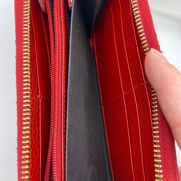 Gucci Marmont Red Pebbled Calfskin Leather - Picture 11 of 13